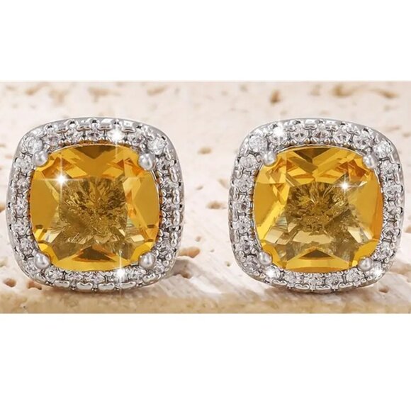 Elegant 1.3 Carat Princess Cut Yellow Lab Created Cubic Zirconia Stud Earrings - Picture 2 of 4